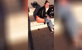 Kinky Friends Film Public Scat Adventure - Amateur Girls Laughing Over Public Pooping