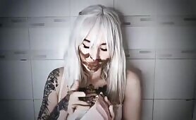 Scat Goddess Smears Shit on Her Face & Eats It in Solo Play