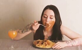 Scat Fetish Girl Poops on Her Plate and Eats It While Playing with the Mess