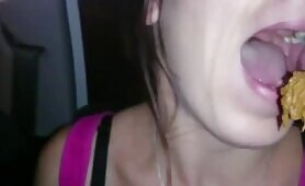Scat Swallow Porn - Amateur Struggles to Swallow Shit
